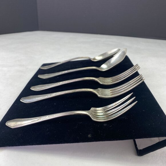 Vintage Oneida Glastonbury Pearl Silverplate Forks Spoons 5 Pcs - Picture 7 of 13